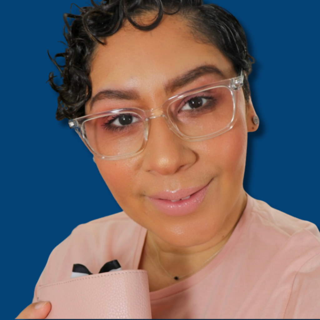 Headshot of Estella Estremera for Marktravisrivera.com's "About" page